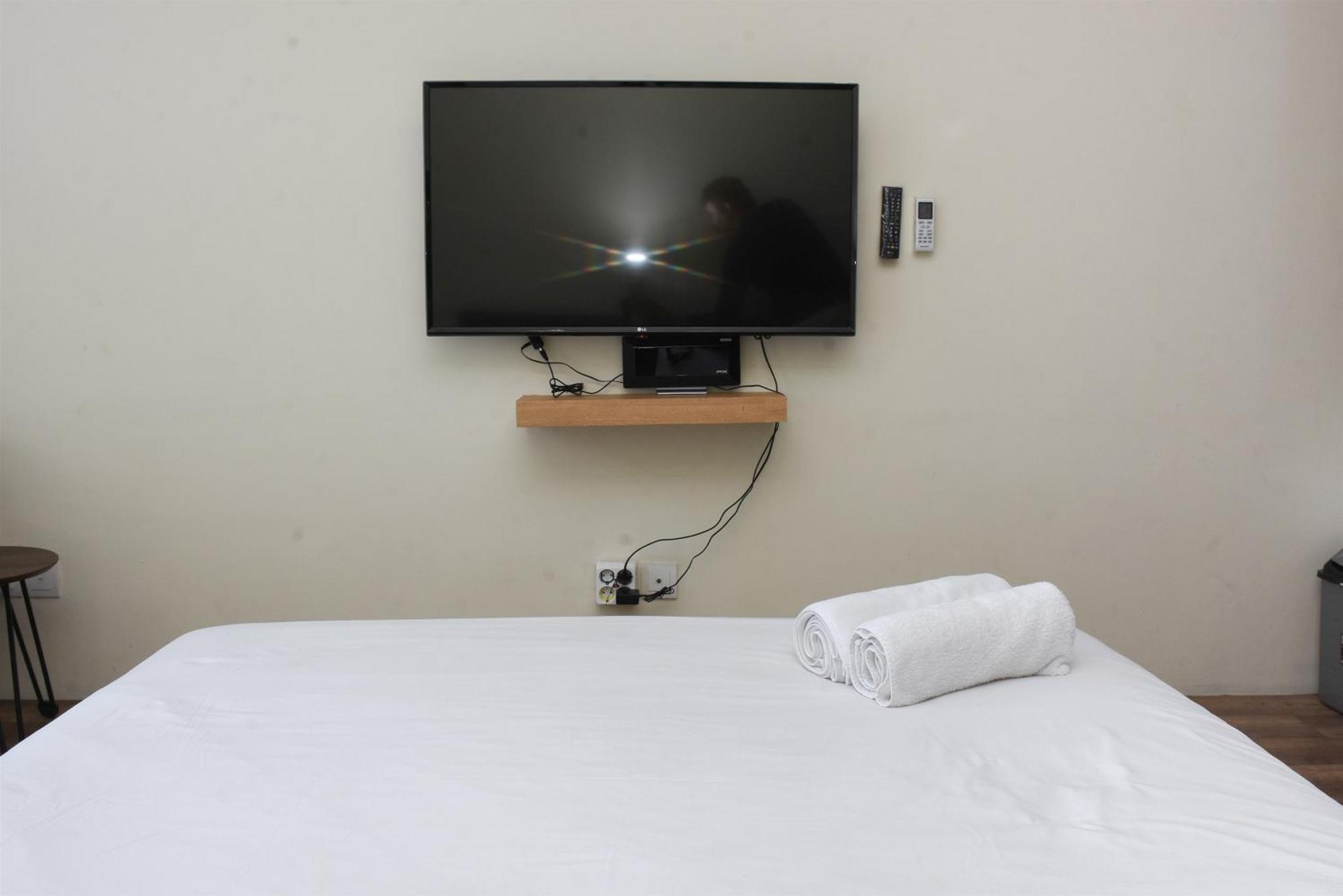 And Cozy At Tifolia By Travelio * Jakarta