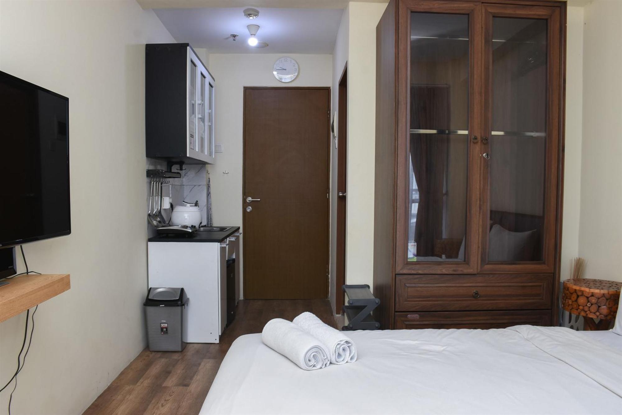 Appartement And Cozy At Tifolia By Travelio